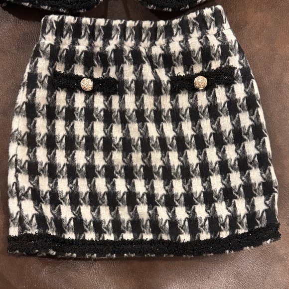 Lola and the Boys black and white houndstooth skirt suit. Worn once! Size 6/7 - Picture 3 of 4